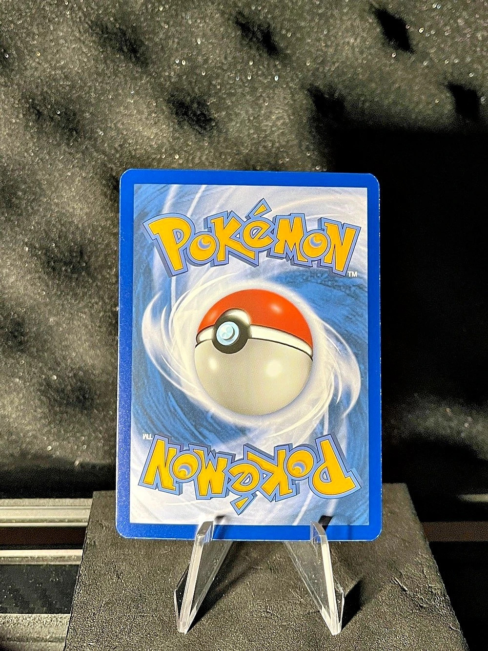 Pokémon TCG Magmar Sun & Moon Ultra Prism 18/156 Vintage Trading Card - Picture 2 of 2